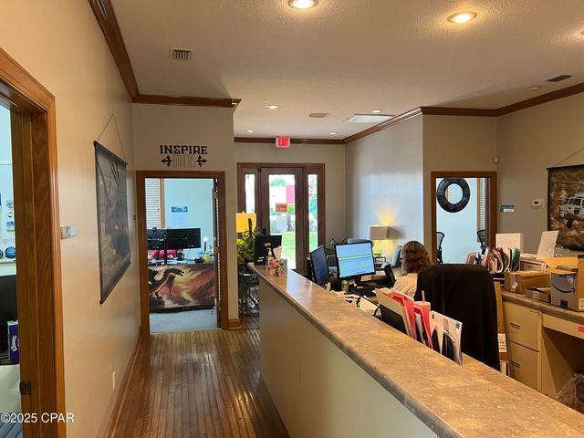 1813 Thomas Drive, Panama City, FL 32408