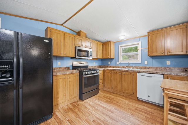 215 Leavitt Road, Pittsfield, NH 03263