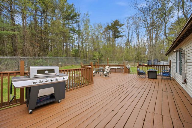 215 Leavitt Road, Pittsfield, NH 03263