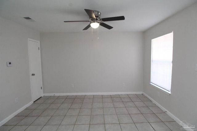 1455 Acorn Ln A, Pensacola, FL 32514