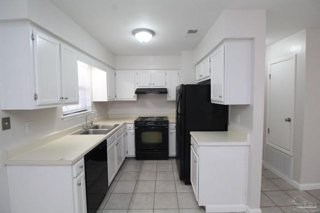 1455 Acorn Ln A, Pensacola, FL 32514