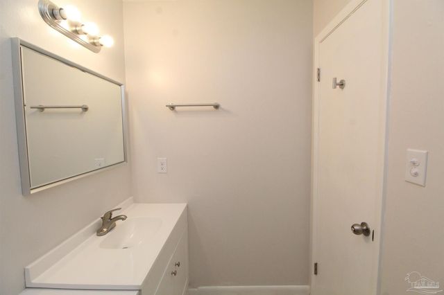 1455 Acorn Ln A, Pensacola, FL 32514