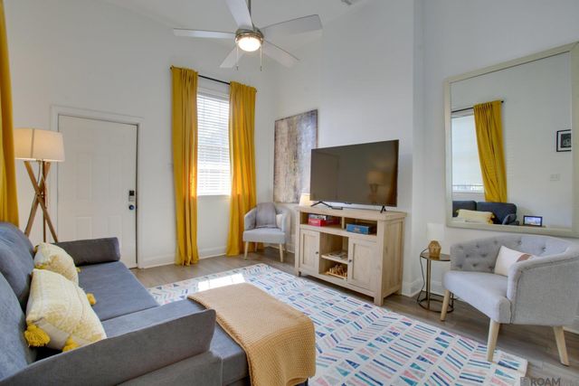 813 Jackson Ave, New Orleans, LA 70130