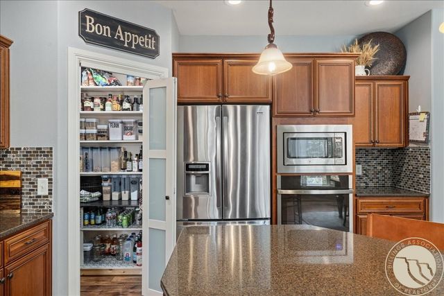 1215 Vineyard Way, Billings, MT 59106