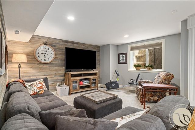 1215 Vineyard Way, Billings, MT 59106