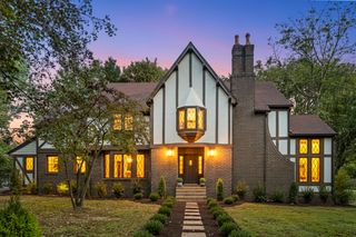 1700 Logan Dr, Columbia, TN 38401