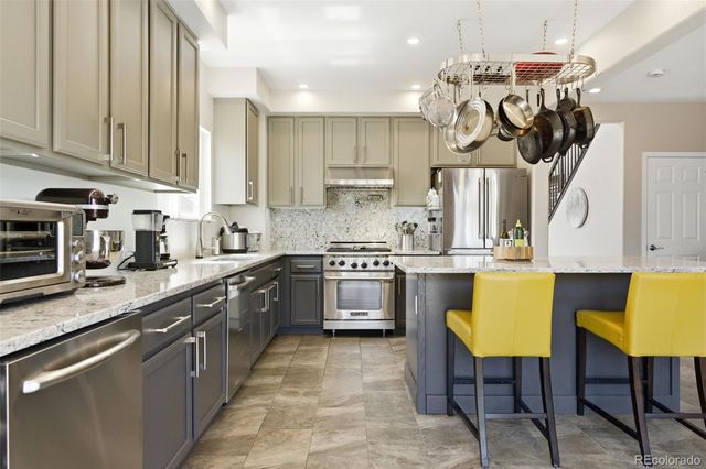 21986 E Oberlin Place, Aurora, CO 80018
