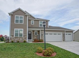 1200 Juniper LANE, Oconomowoc, WI 53066