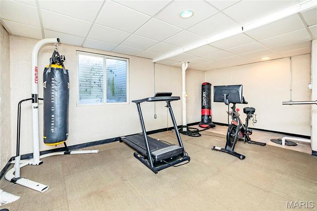 3851 Riverside Pointe Drive, Hazelwood, MO 63034