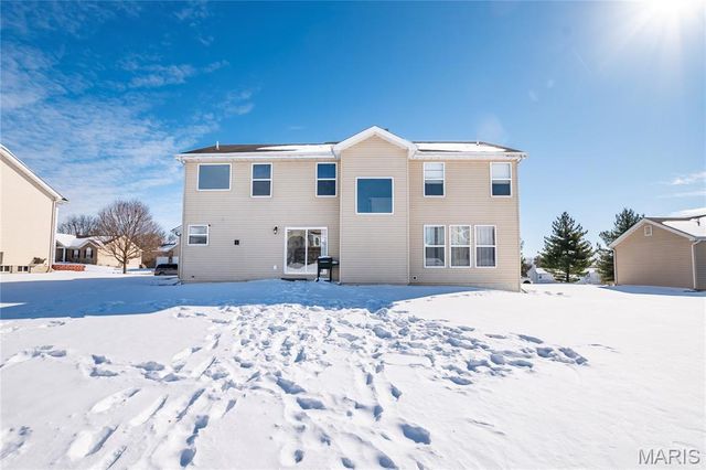 3851 Riverside Pointe Drive, Hazelwood, MO 63034