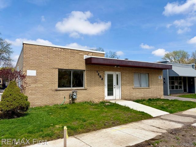 1202 Catalpa Drive, Royal Oak, MI 48067