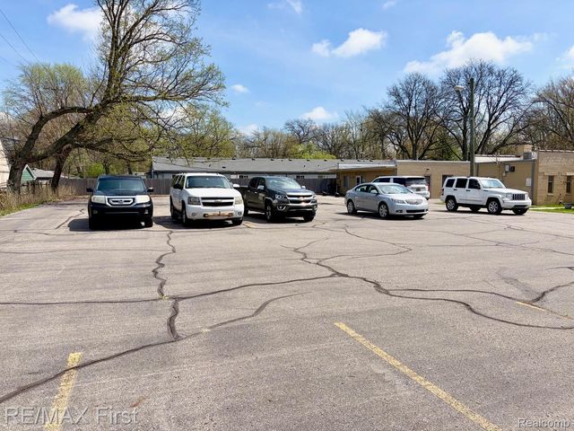 1202 Catalpa Drive, Royal Oak, MI 48067