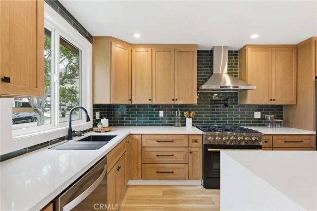 3330 Delaware Avenue, Santa Monica, CA 90404