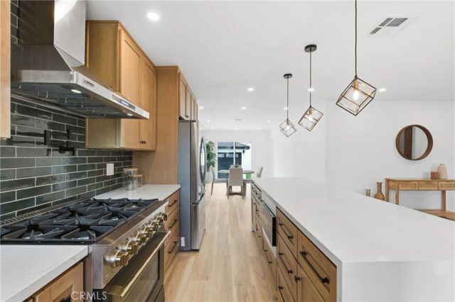 3330 Delaware Avenue, Santa Monica, CA 90404