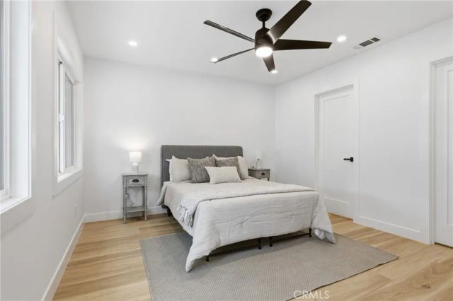 3330 Delaware Avenue, Santa Monica, CA 90404