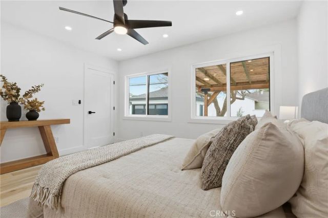 3330 Delaware Avenue, Santa Monica, CA 90404