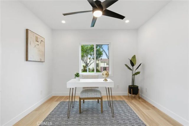 3330 Delaware Avenue, Santa Monica, CA 90404