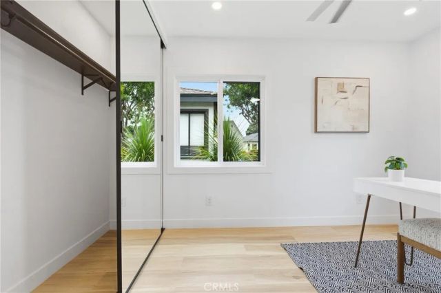 3330 Delaware Avenue, Santa Monica, CA 90404