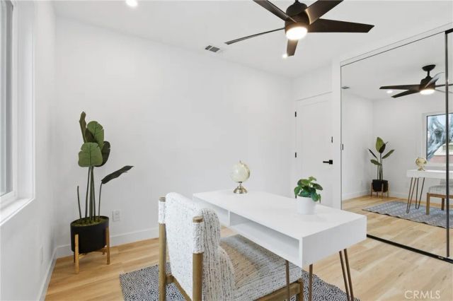 3330 Delaware Avenue, Santa Monica, CA 90404