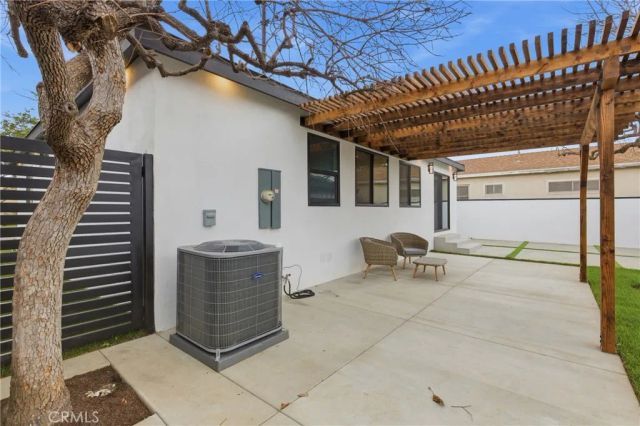 3330 Delaware Avenue, Santa Monica, CA 90404