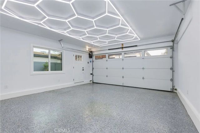 3330 Delaware Avenue, Santa Monica, CA 90404