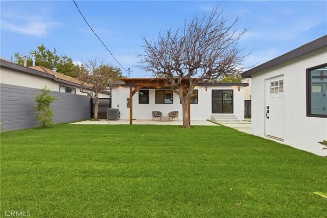 3330 Delaware Avenue, Santa Monica, CA 90404