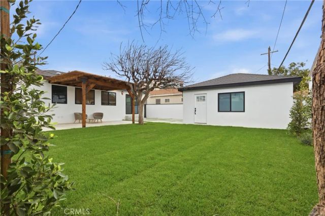 3330 Delaware Avenue, Santa Monica, CA 90404