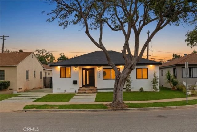 3330 Delaware Avenue, Santa Monica, CA 90404