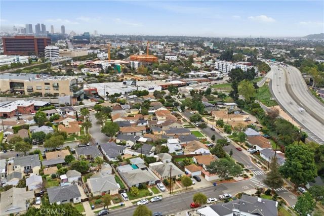 3330 Delaware Avenue, Santa Monica, CA 90404