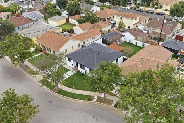 3330 Delaware Avenue, Santa Monica, CA 90404
