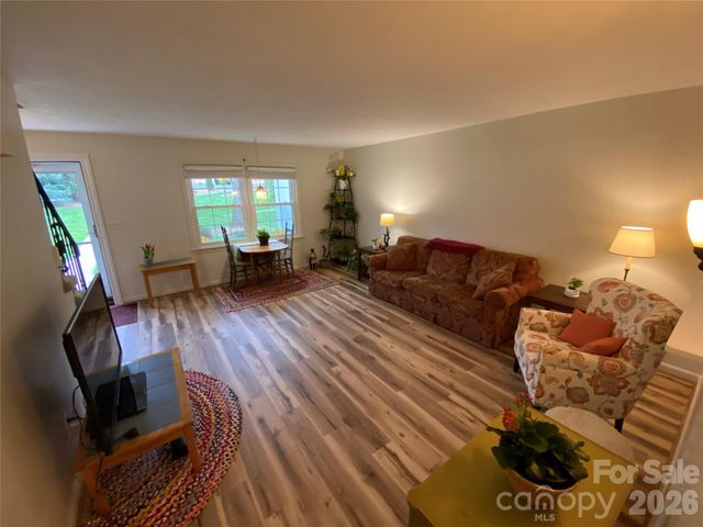 101 Boyd Drive 2C, Flat Rock, NC 28731