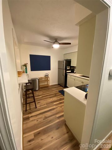 101 Boyd Drive 2C, Flat Rock, NC 28731