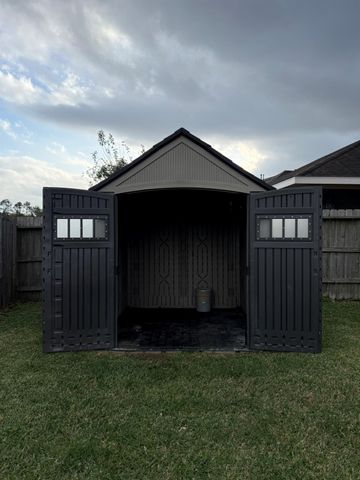 1818 Sonoma Breeze Drive, Houston, TX 77049