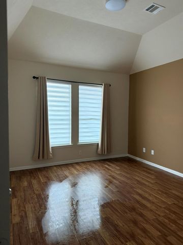 1818 Sonoma Breeze Drive, Houston, TX 77049