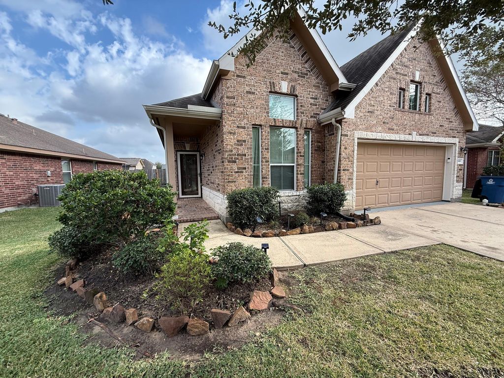 1818 Sonoma Breeze Drive, Houston, TX 77049