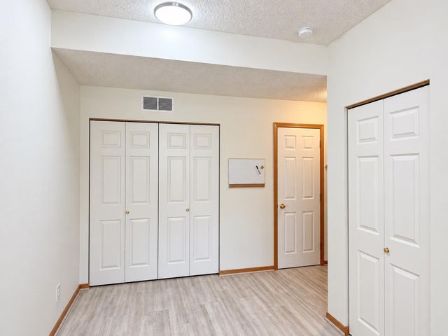 11193 204th Street W 201, Lakeville, MN 55044
