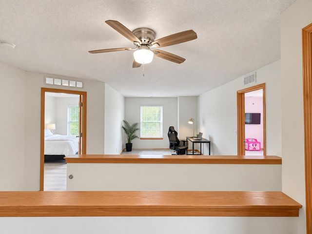 11193 204th Street W 201, Lakeville, MN 55044