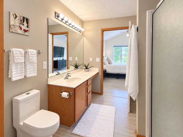 11193 204th Street W 201, Lakeville, MN 55044