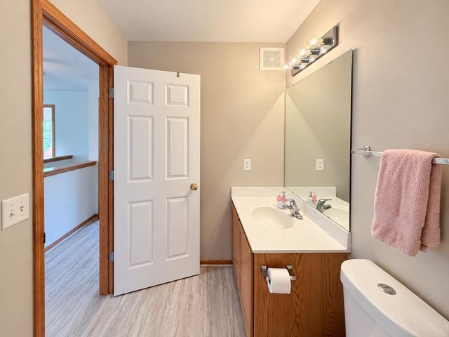 11193 204th Street W 201, Lakeville, MN 55044