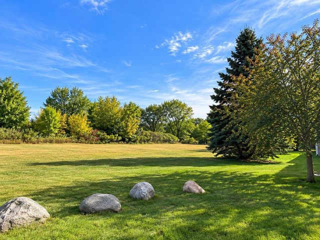 11193 204th Street W 201, Lakeville, MN 55044