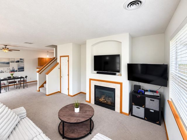 11193 204th Street W 201, Lakeville, MN 55044
