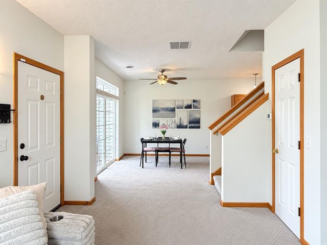 11193 204th Street W 201, Lakeville, MN 55044
