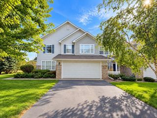 11193 204th Street W 201, Lakeville, MN 55044