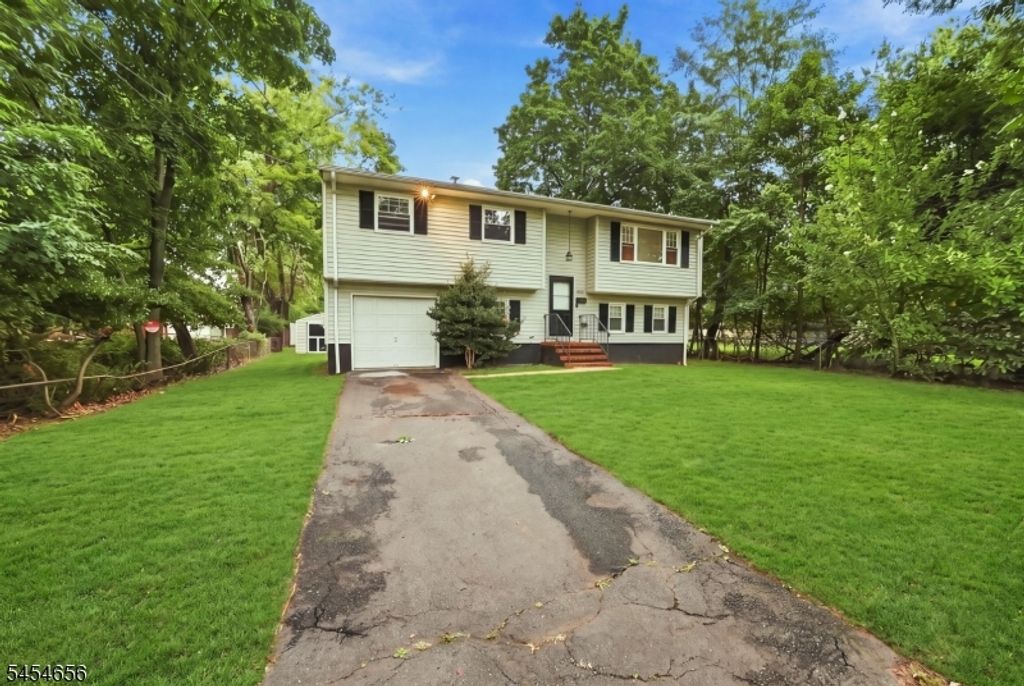 1315 Irving St, South Plainfield Boro, NJ 07080 — photo 2