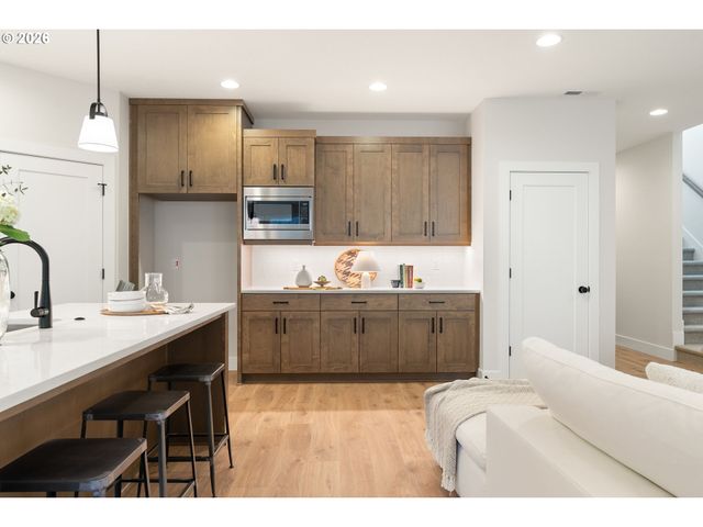 2885 Nw 114TH Ter, Portland, OR 97229