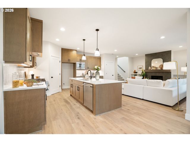 2885 Nw 114TH Ter, Portland, OR 97229