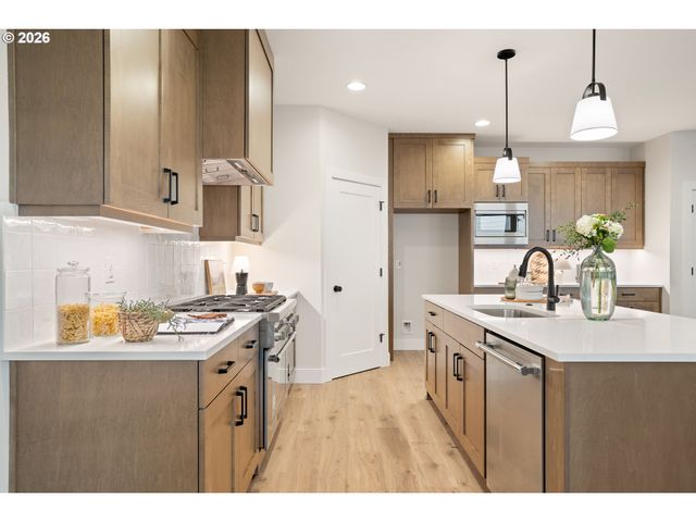 2885 Nw 114TH Ter, Portland, OR 97229