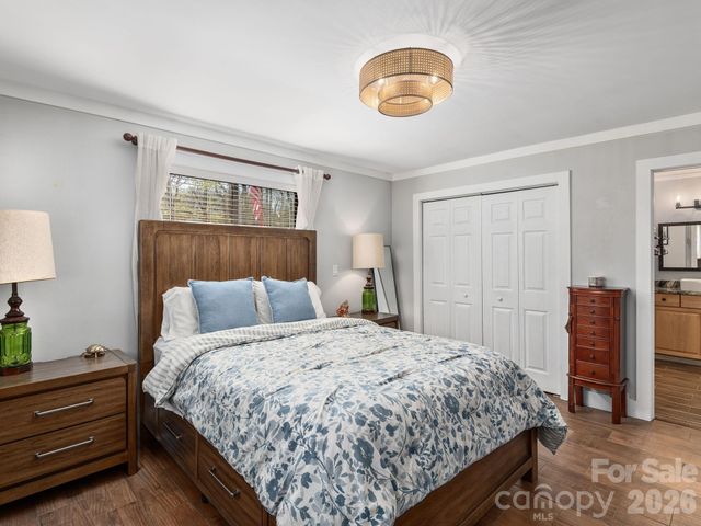 228 White Oak Road, Waynesville, NC 28785