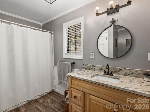 228 White Oak Road, Waynesville, NC 28785