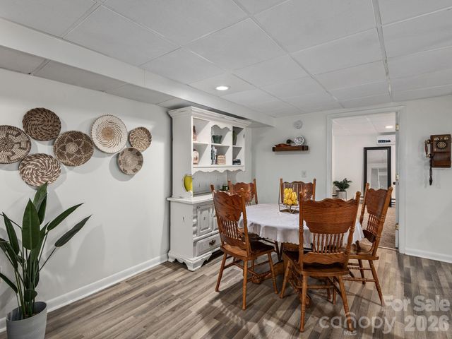 228 White Oak Road, Waynesville, NC 28785